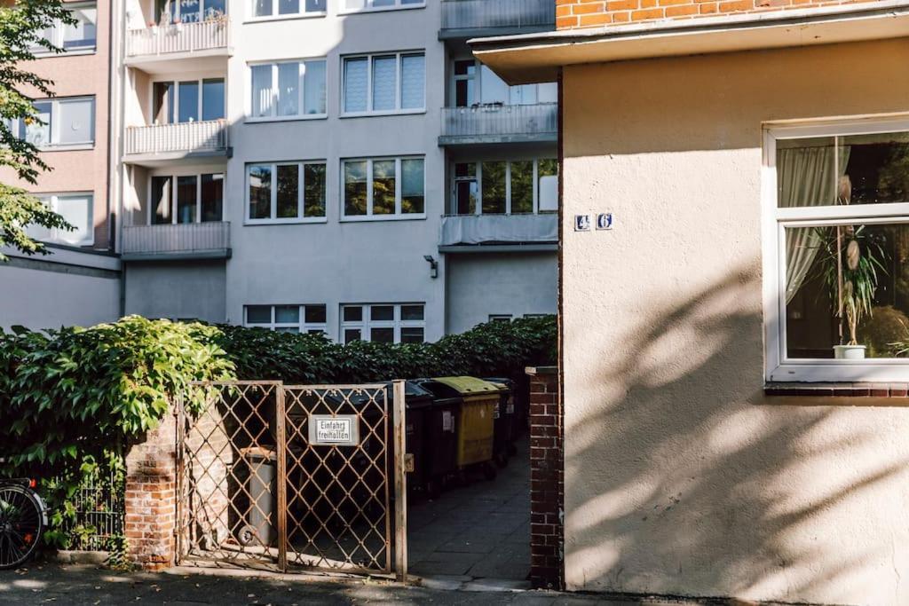 Komplett Neu: 2-Zi Zentral Im Altbau. 24H-Checkin Kiel Exterior photo